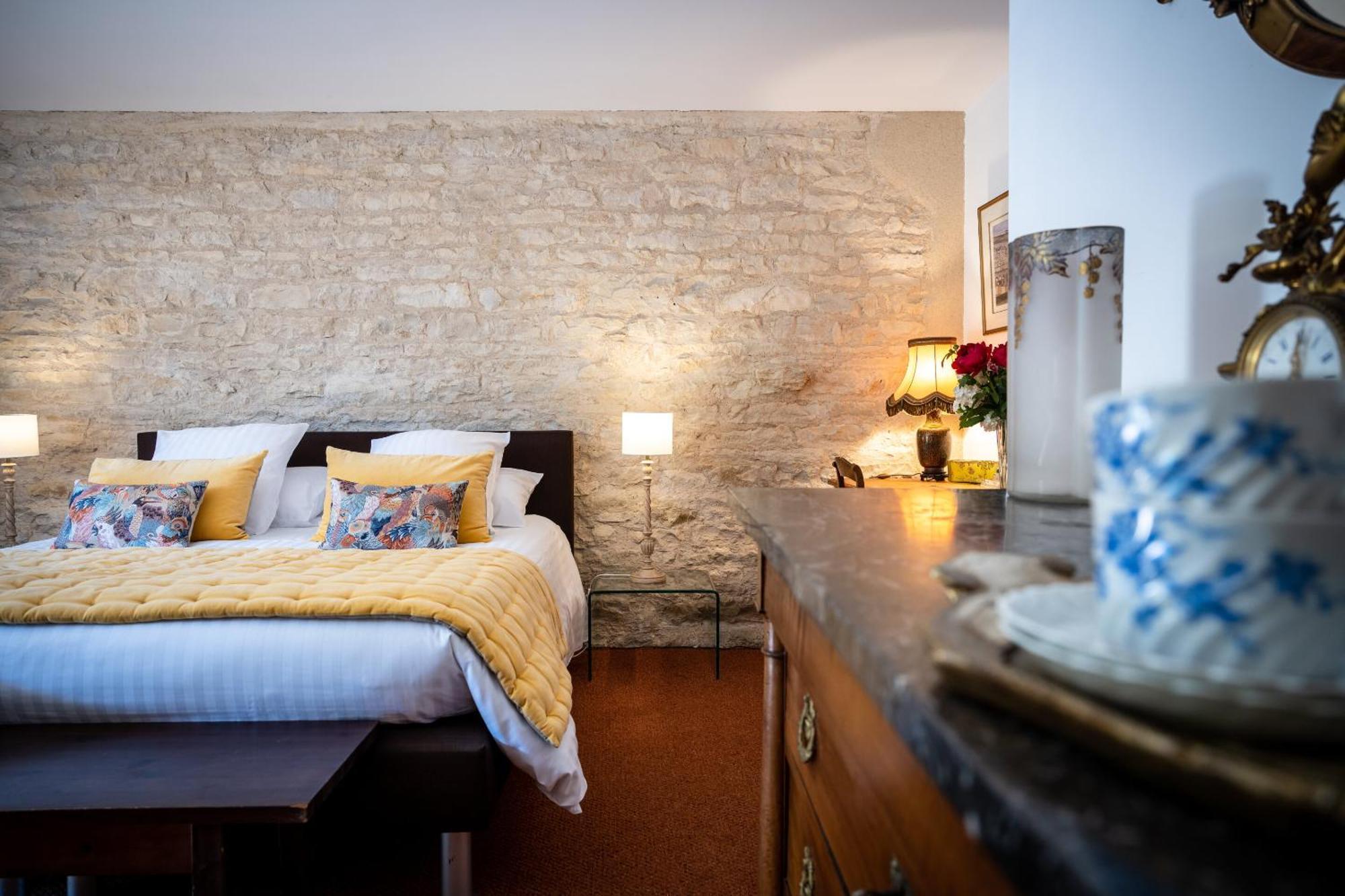 La Dominotte Bed & Breakfast Demigny Room photo