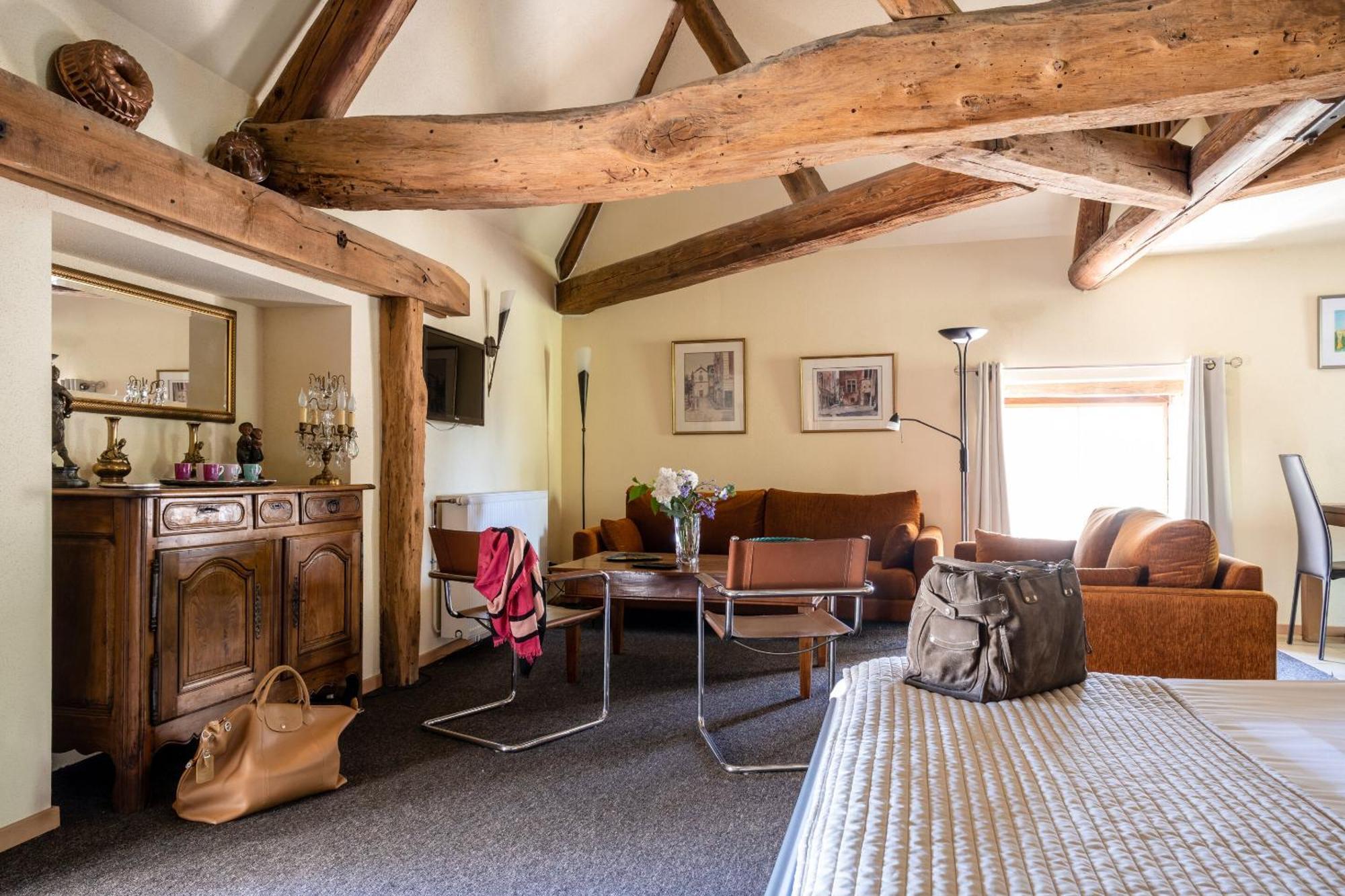 La Dominotte Bed & Breakfast Demigny Room photo