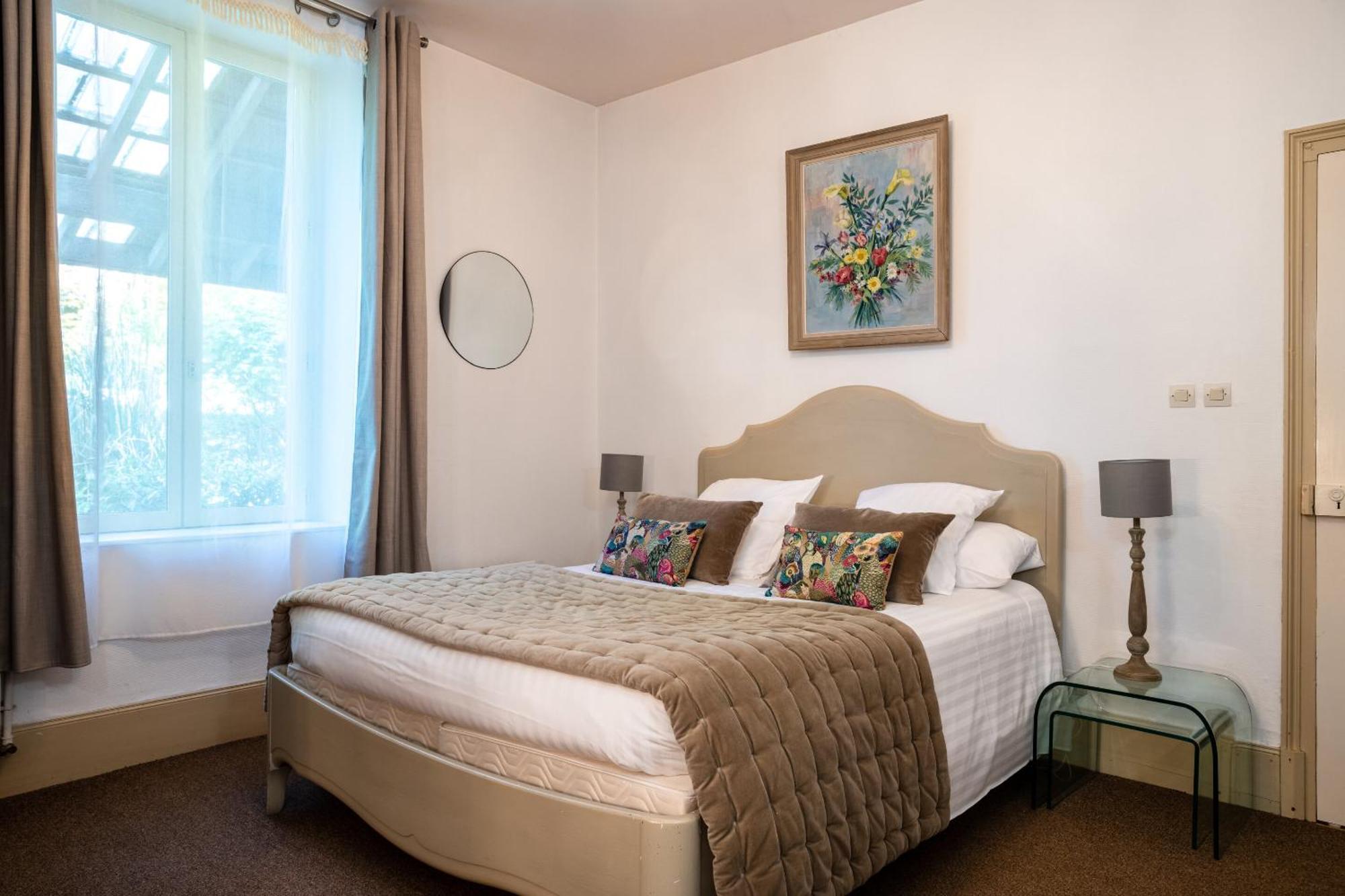 La Dominotte Bed & Breakfast Demigny Room photo