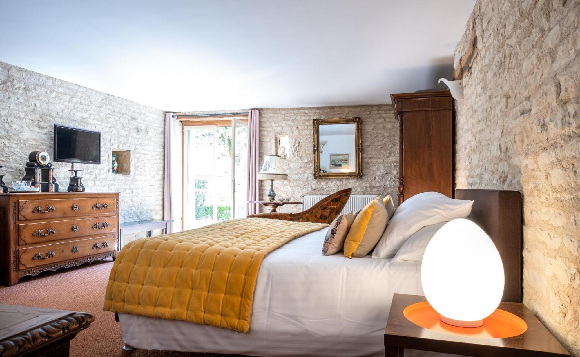 La Dominotte Bed & Breakfast Demigny Room photo
