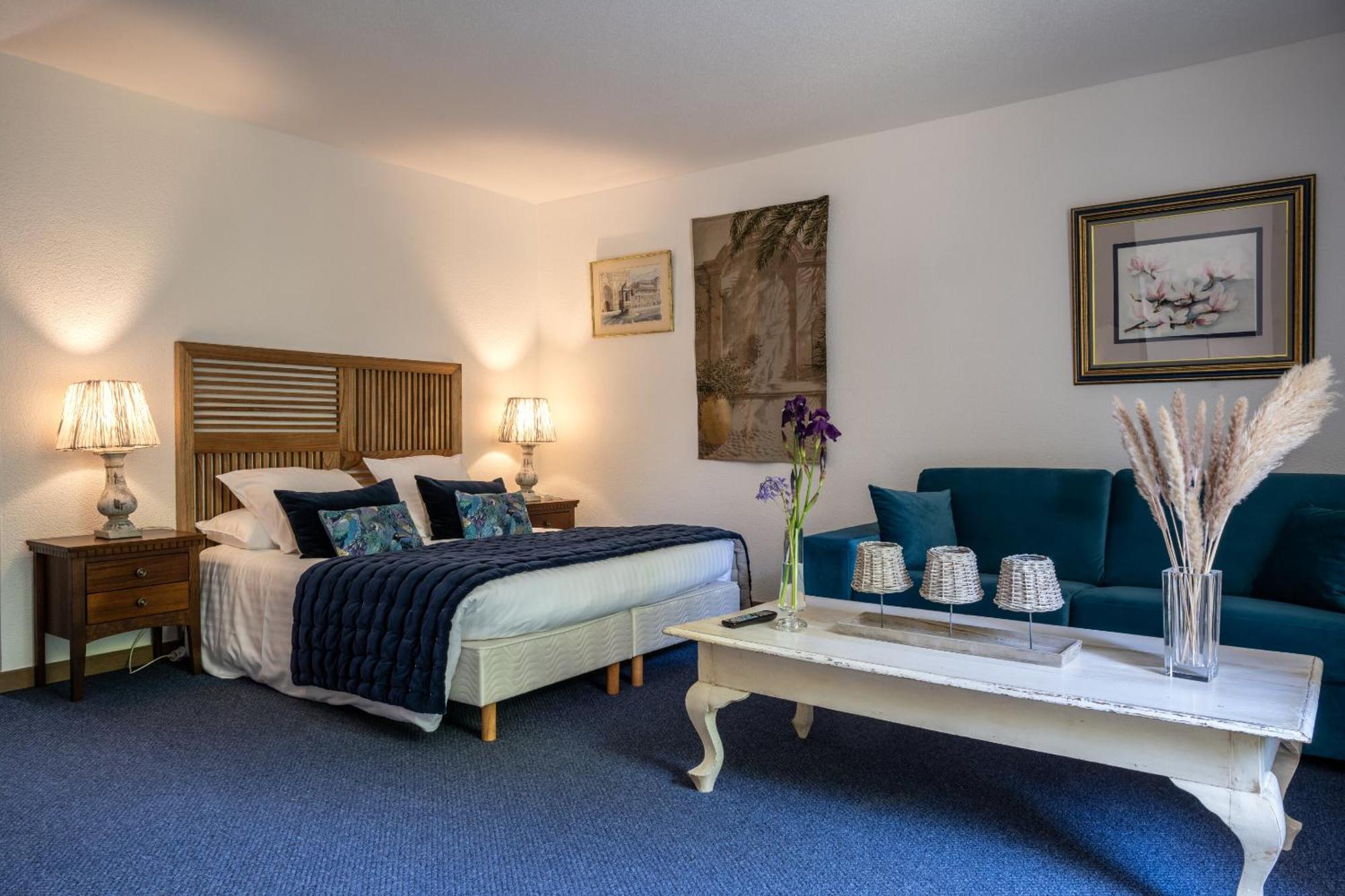 La Dominotte Bed & Breakfast Demigny Room photo